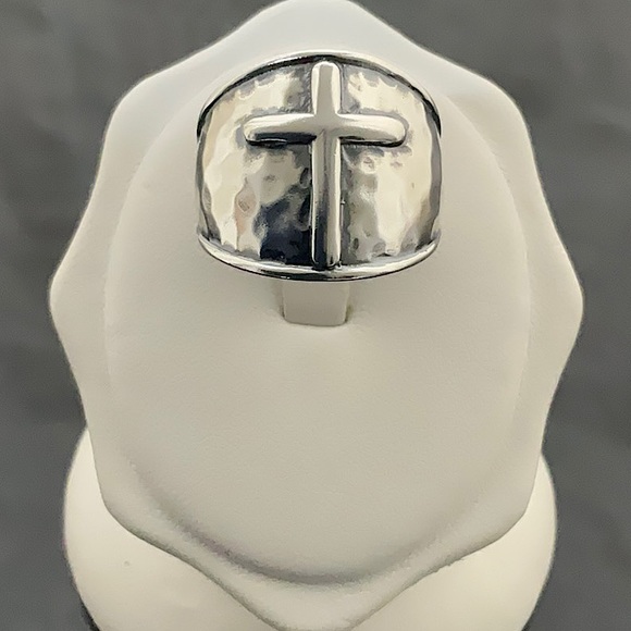 Vtg.(1975) Hammered Sterling Silver Cross Ring W/Wide Cigar Band Width. Size 7 - Picture 2 of 7